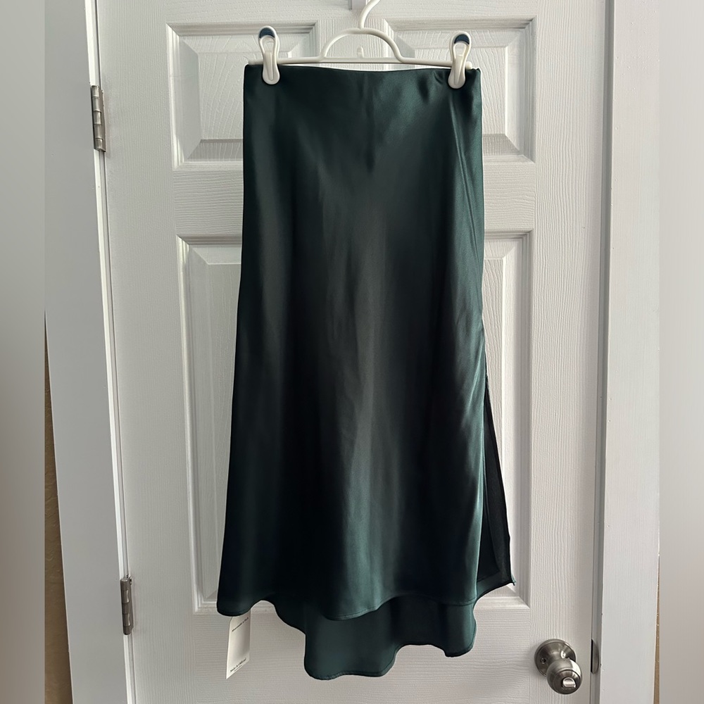 Abercrombie & Fitch High slit midi satin skirt. XS